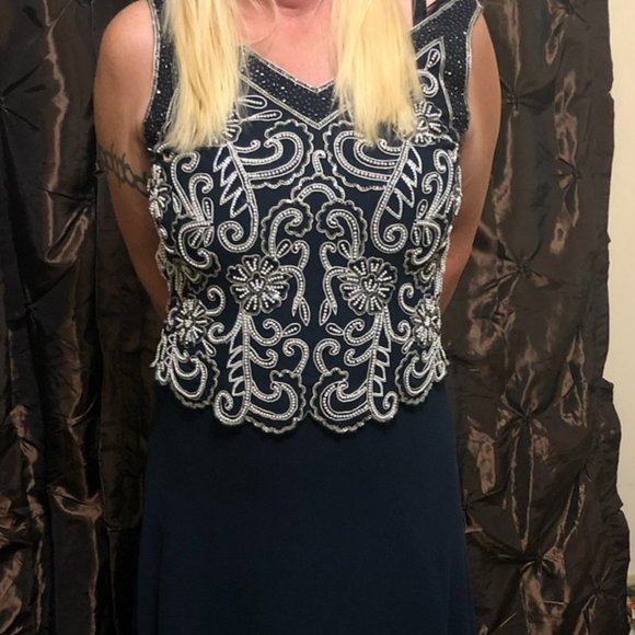 J Laxmi - Picture 4 of 6